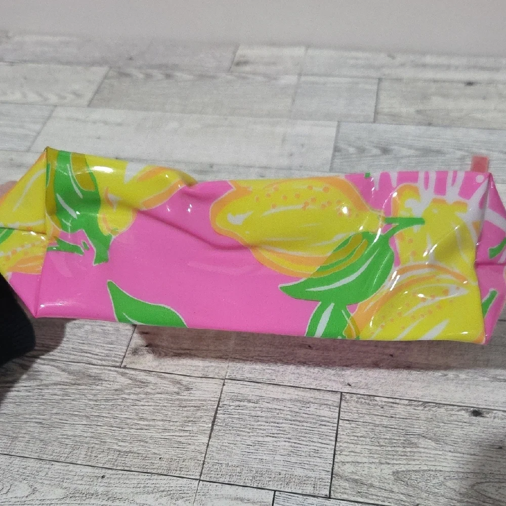 Lilly Pulitzer Estee Lauder Pink and Yellow Lemon PVC Cosmetic Bag